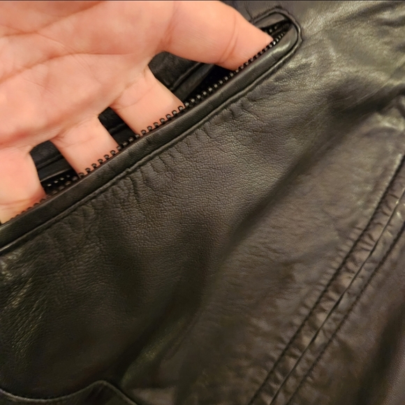 Juicy Couture  black 100% leather   cover trast motto jacket size small - Picture 16 of 16